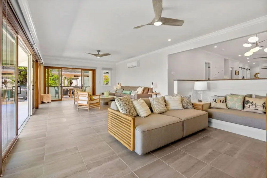 Hale Oahu Estate by Avantstay Kailua Beachfront Estate w/ Guest House