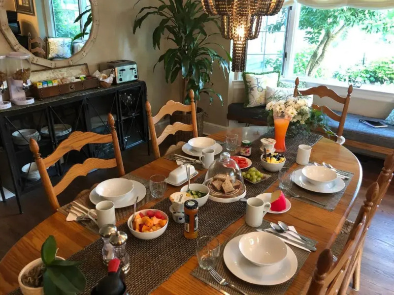 The Stony Brookside Bed & Bike Inn