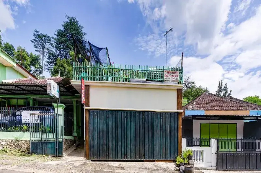 OYO 90879 Ara Predator Funpark