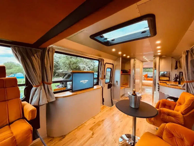 Vintage 1980s Winnebago