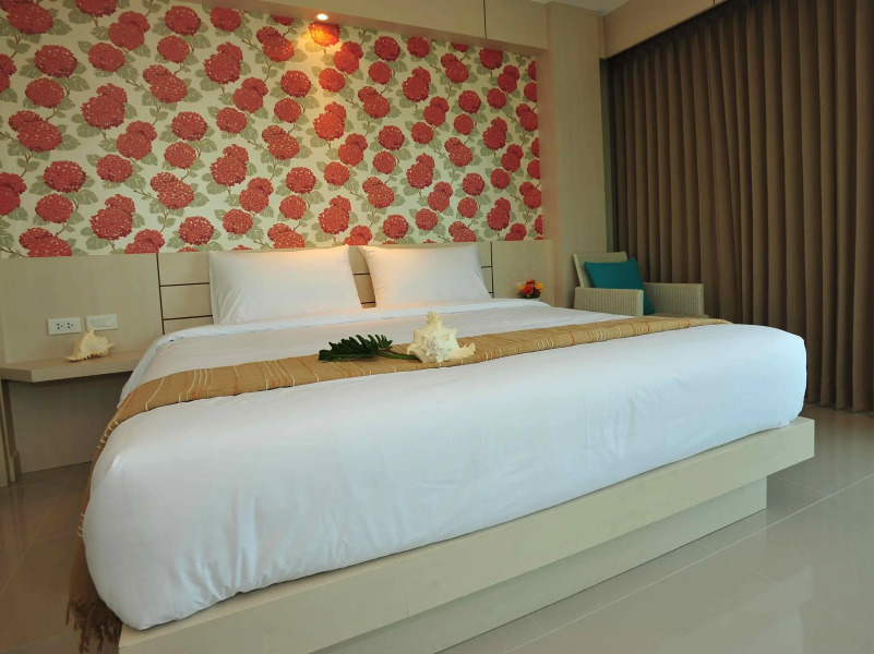 Chalong Beach Front Residence