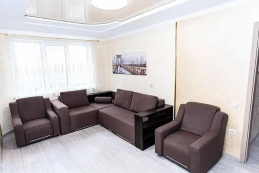 Тараскова 16, Люкс, ЮЗР