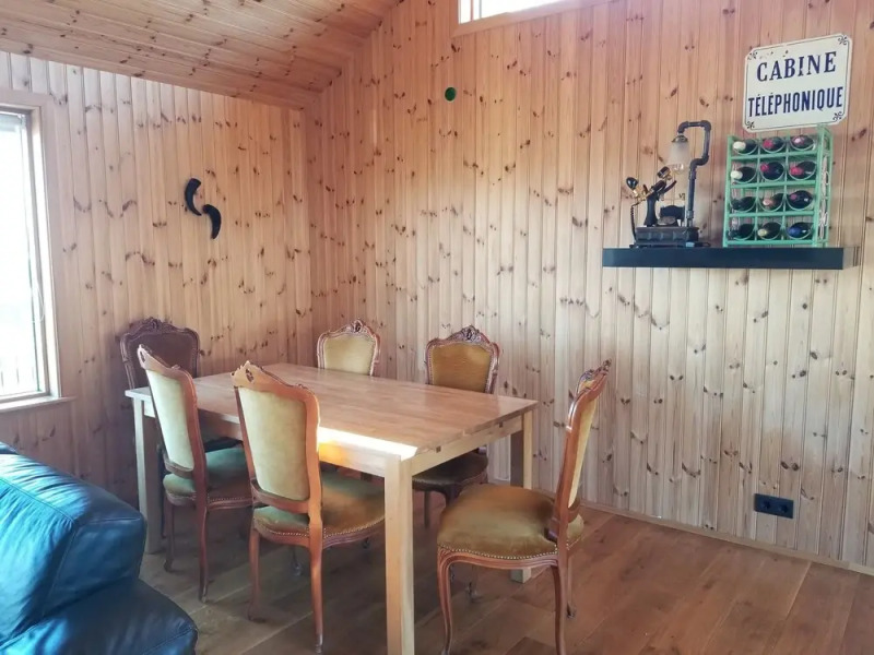 Glass House with River & 360 Degree View