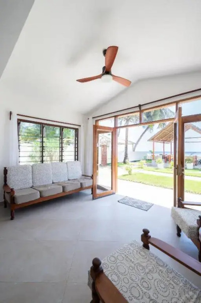 Oasys House - Beautiful Private Beach Front Home