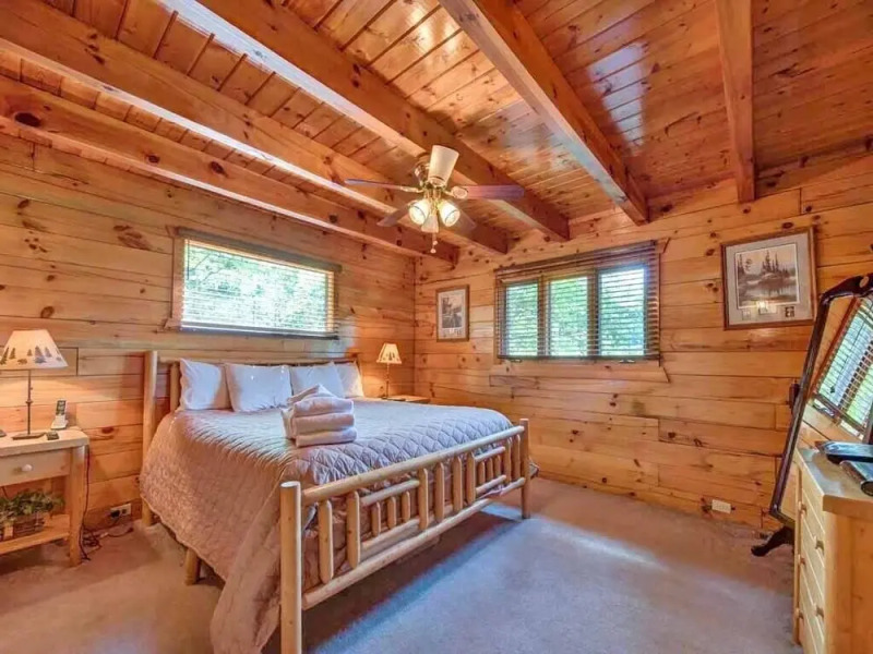 Dreamweaver 2 Bedroom Home with Hot Tub