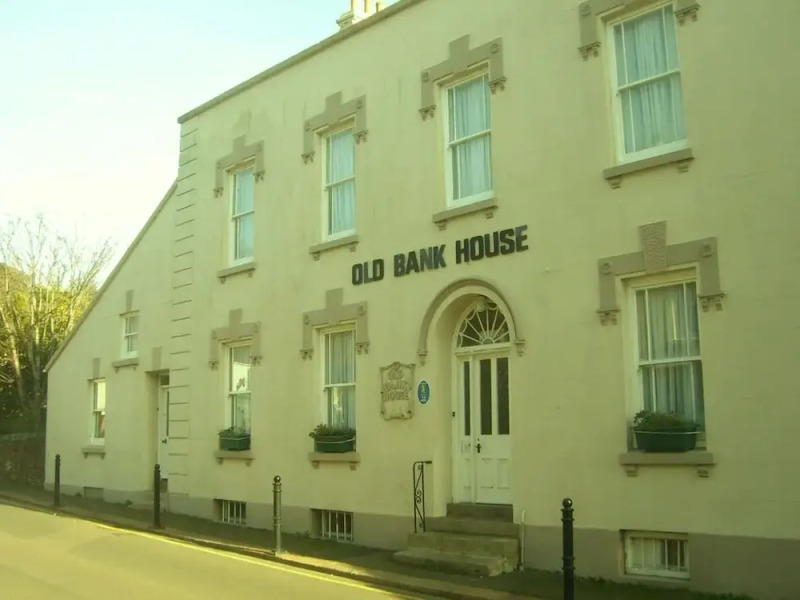 Old Bank House Hotel