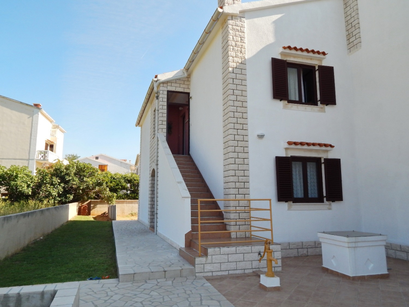 Apartment Luce - family friendly & parking: A4 Pag, Island Pag