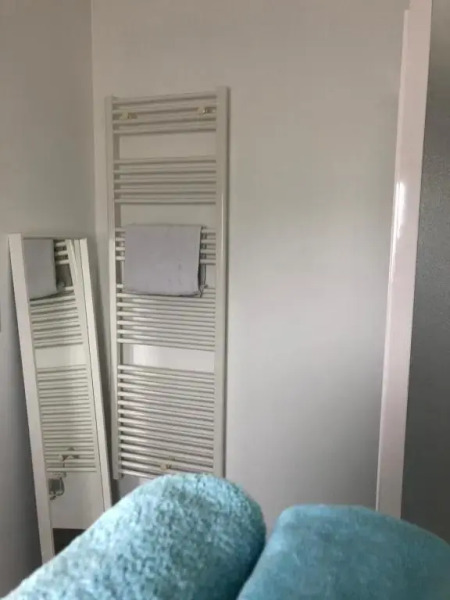 Gite-Grand studio contemporain proche Toulouse dans domaine Equestre