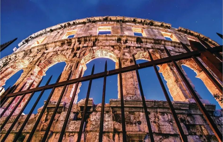 Beautiful Home in Muntic With Outdoor Swimming Pool, Wifi and 3 Bedrooms