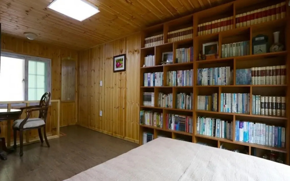 Gwangju Jongyeoul Pension