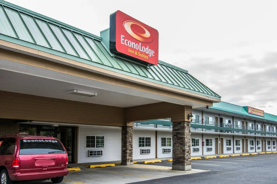 Econo Lodge & Suites Spokane