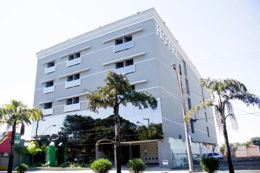 BOMBONATO HOTEL - Fácil Acesso ao Aeroporto e parque de Exposições ABCZ