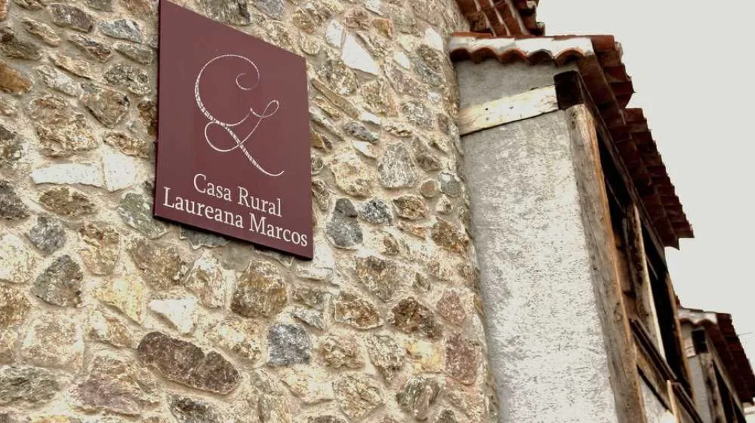 Hotel Laureana Marcos