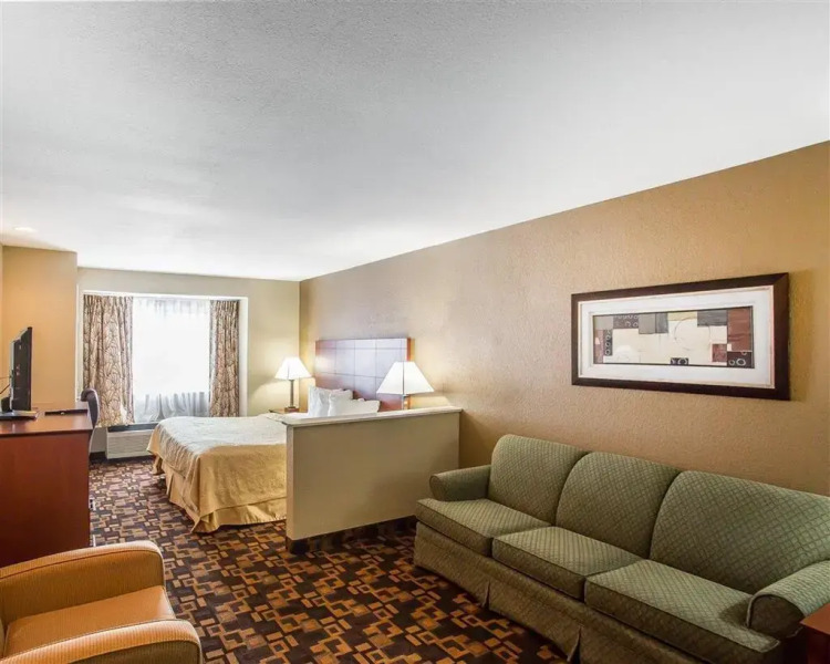 Quality Inn & Suites Mt. Juliet