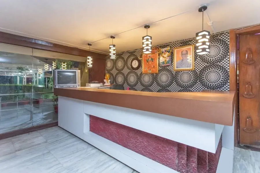 Hotel Vishwas Bar And Club Resort By OYO Rooms