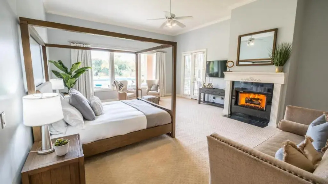 Paradise Valley by AvantStay Expansive Oasis w Putting Green Pool Mtn Views