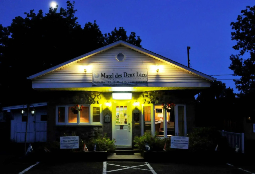 Motel Des Deux Lacs Inc