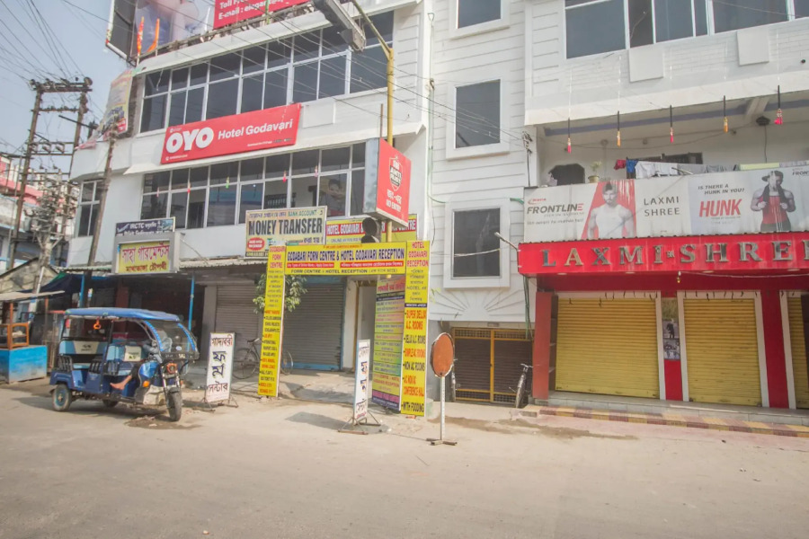 OYO 61107 Hotel Godavari