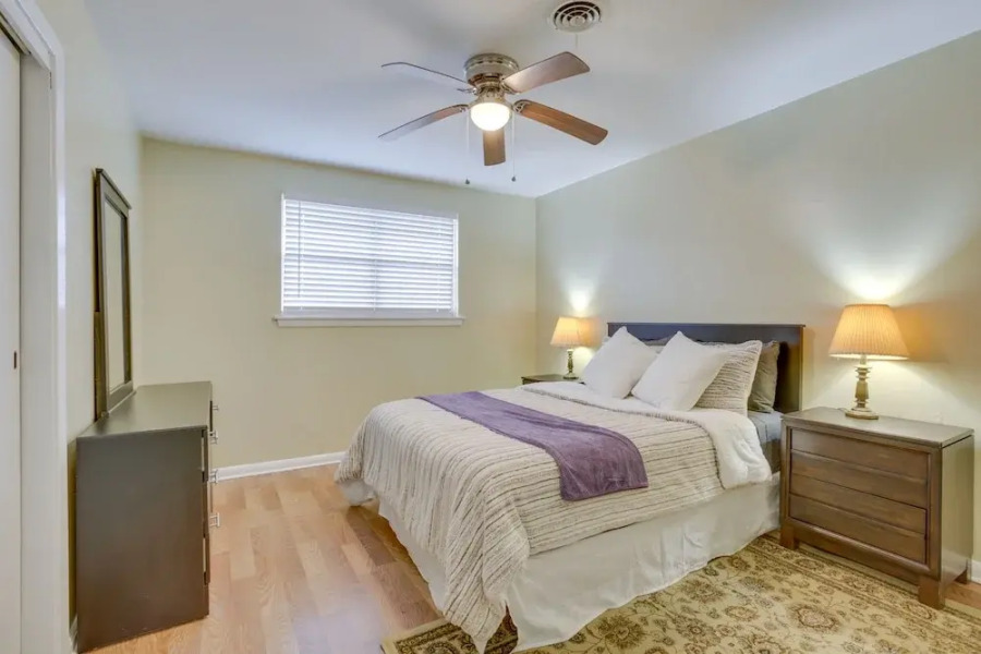 5 Mi to City Park: New Orleans Area Home