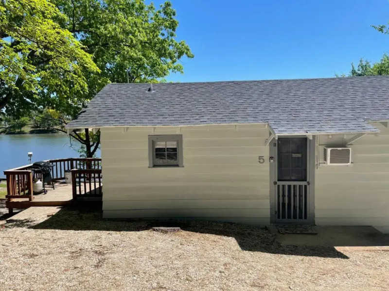 Lakeshore Fishing Cabin #5
