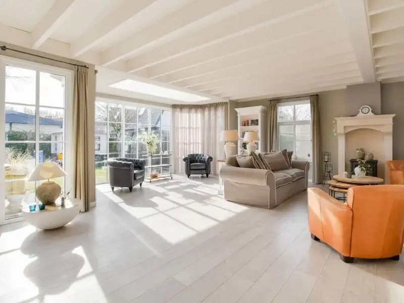 Great Holiday Home at the Efteling with Heated Swimming Pool & Hot Tub