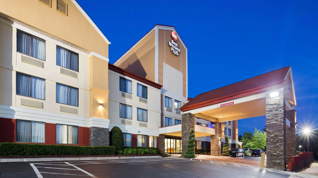 Best Western Plus Huntersville Inn & Suites Near Lake Norman