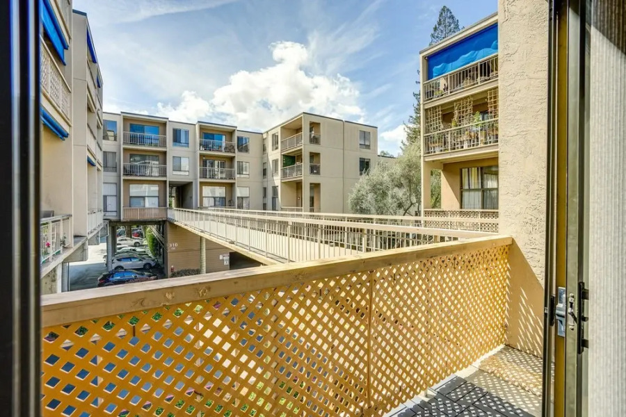 Tranquil Walnut Creek Condo w/ Community Amenities