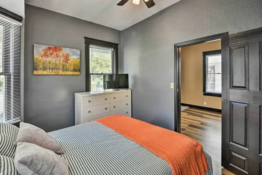 Downtown Deland Home: Walk to Stetson University!