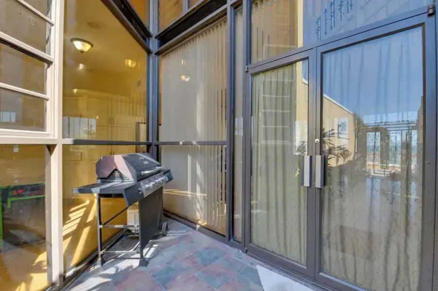 Oceanfront Escape on Wilbur Beach!