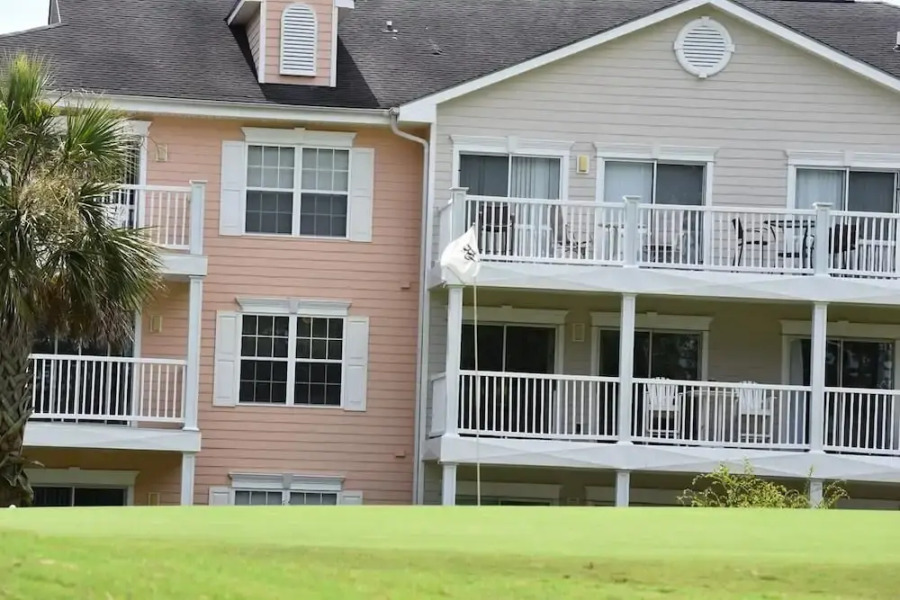 Studio Home 2909L at Brunswick Plantation Resort and Golf with Outdoor Pool Onsite by RedAwning