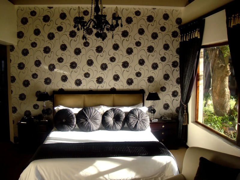 Lourie Lodge