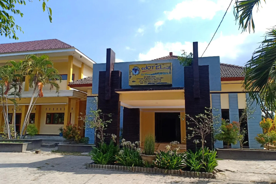 OYO 1732 Edotel Praya Syariah