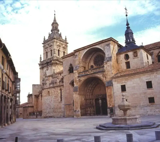 Apartamentos Remanso del Río Razón