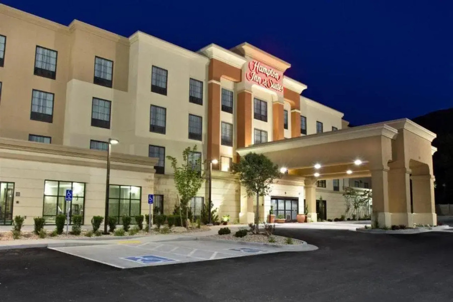 Hampton Inn & Suites Farmington