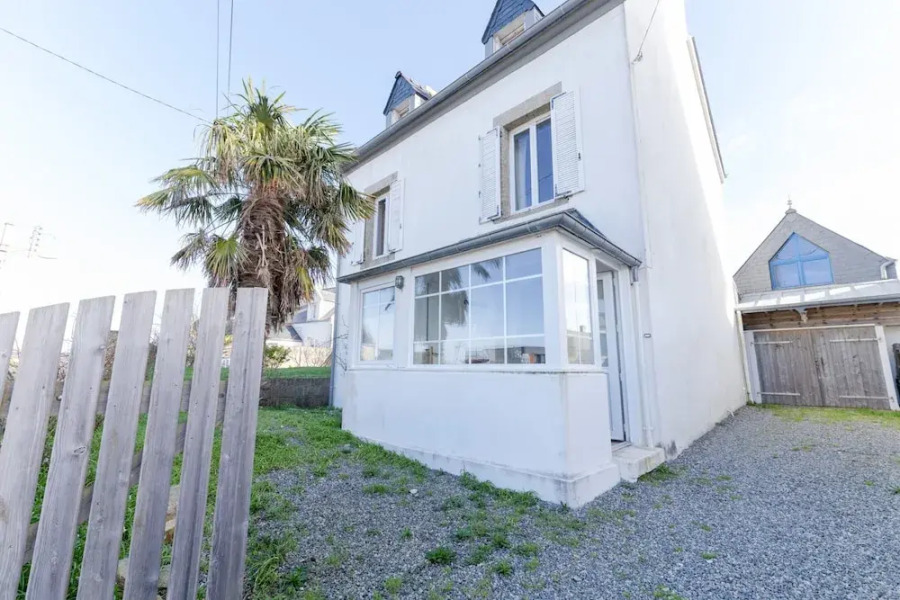 House in Ploudalmezeau by Rock Beach