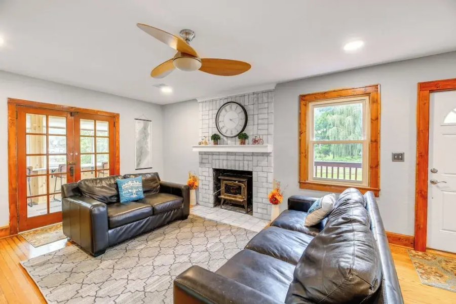 Charming Damascus Retreat w/ Deck & Creek Views!