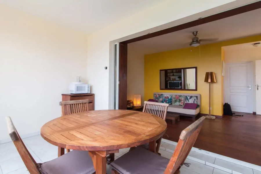 T2 les pieds dans l'eau, vue mer caraibes