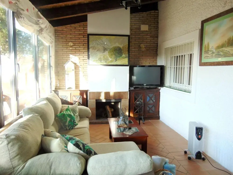 House With 4 Bedrooms in Sanlúcar la Mayor, With Enclosed Garden and Wifi