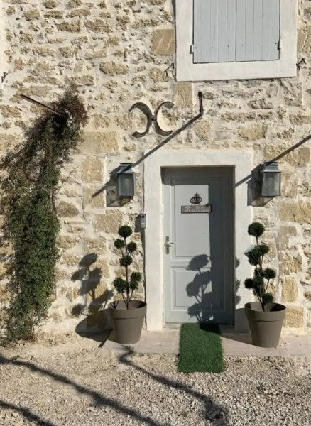 Appt 2 pieces dans Mas provençal