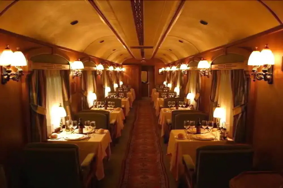 Transcantabrico - Santiago de Compostela