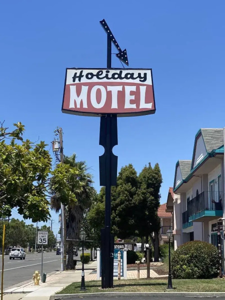 Holiday Motel