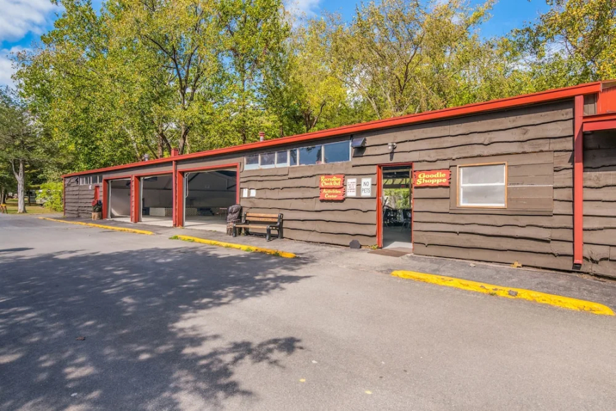 Rondout Valley Camping Resort Deluxe Park Model 13