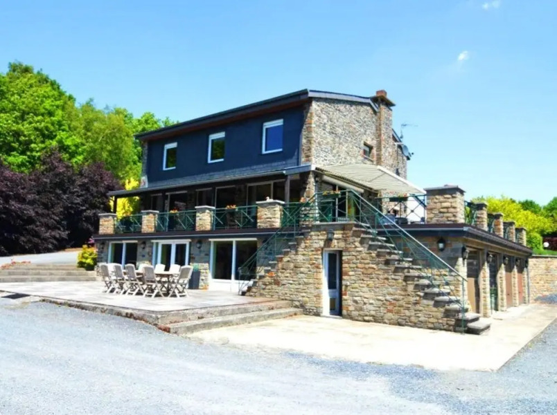 House with 5 Bedrooms in Bertogne, with Wonderful Lake View, Enclosed Garden And Wifi