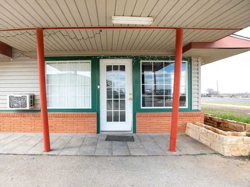 OYO Hotel Jacksboro TX Fort R