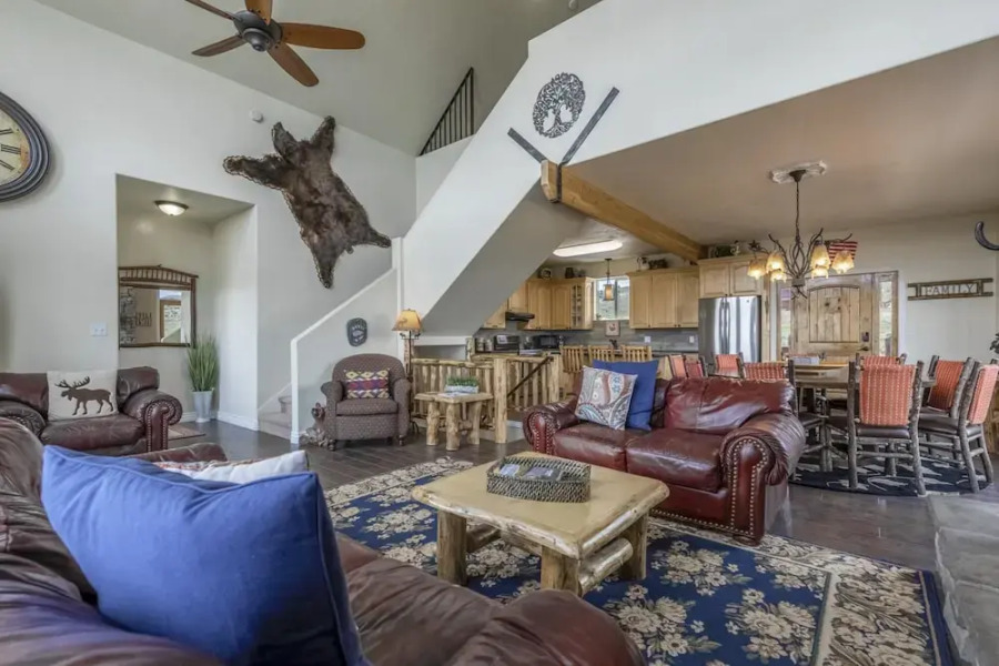 Family FUN Cabin! Sleeps 36, Mountainside w/ Beach Access, and Kid Paradise Yard