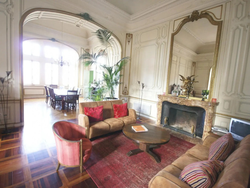 Majestic Castle in Serrières-en-chautagn With Lift