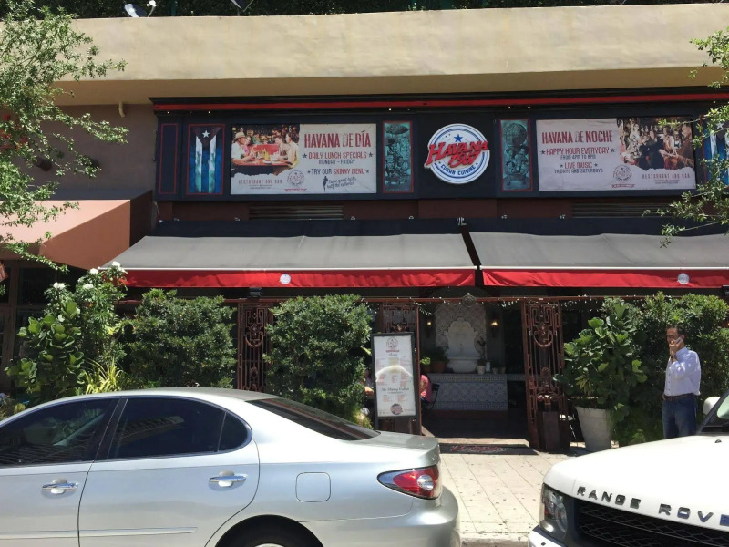 Luxury Suite in One Broadway by Lyx Miami