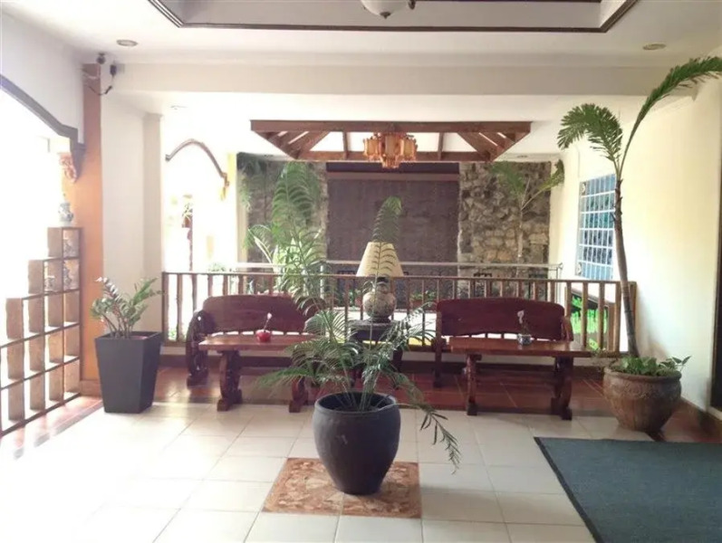 Advianne's Cafe, Hotel, and Restaurant