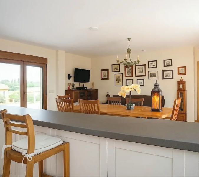 Luxe 2 BR with Jetted Tub and Pool