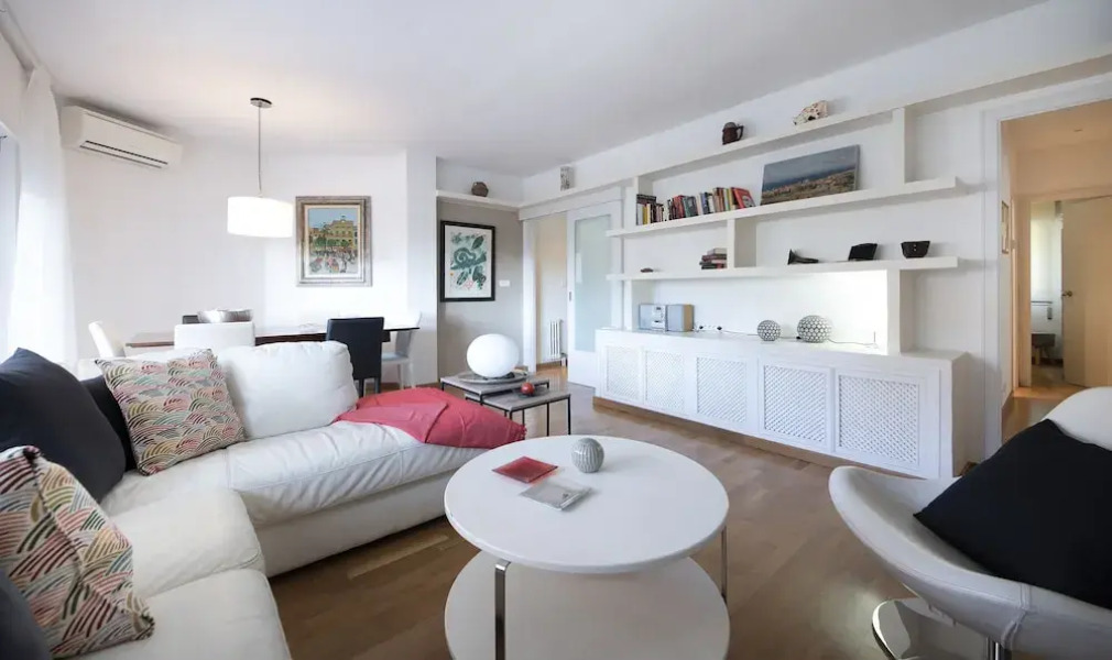 Tennis Apartment TVL 105